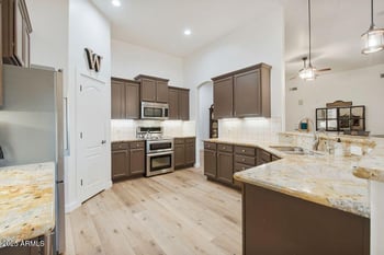 1016 Desert Hills Estate Dr, Phoenix, AZ 85086