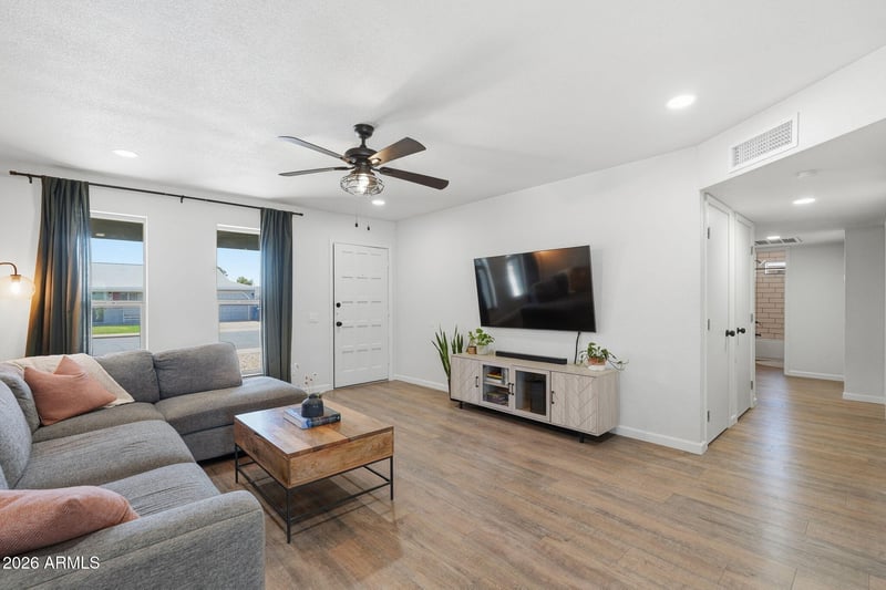 1016 Hampton Ave, Mesa, AZ 85204