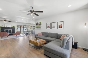 1016 Hampton Ave, Mesa, AZ 85204