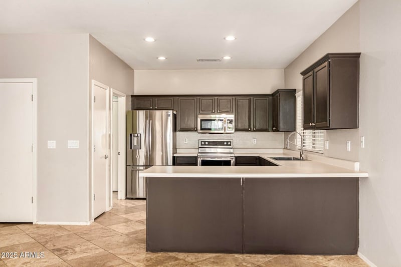 10162 Kilarea Ave, Mesa, AZ 85209