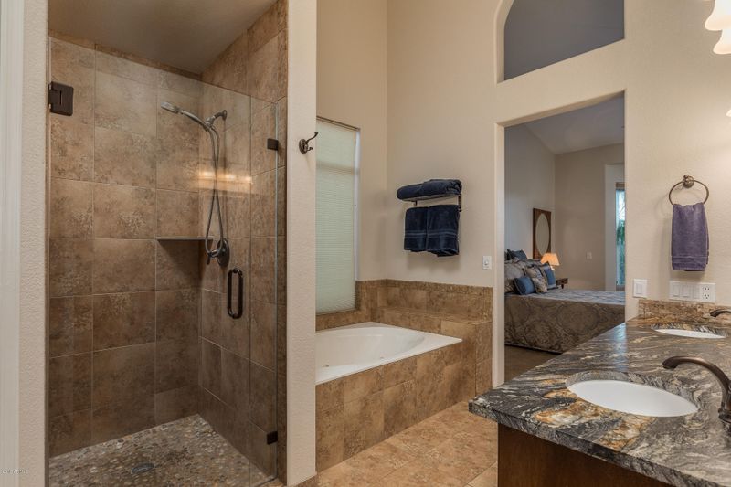 10162 E Petroglyph Pl, Gold Canyon, AZ 85118