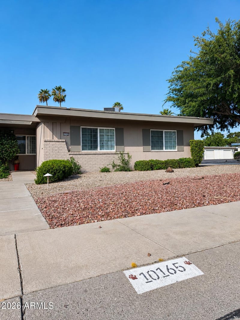 10165 Loma Blanca Dr, Sun City, AZ 85351