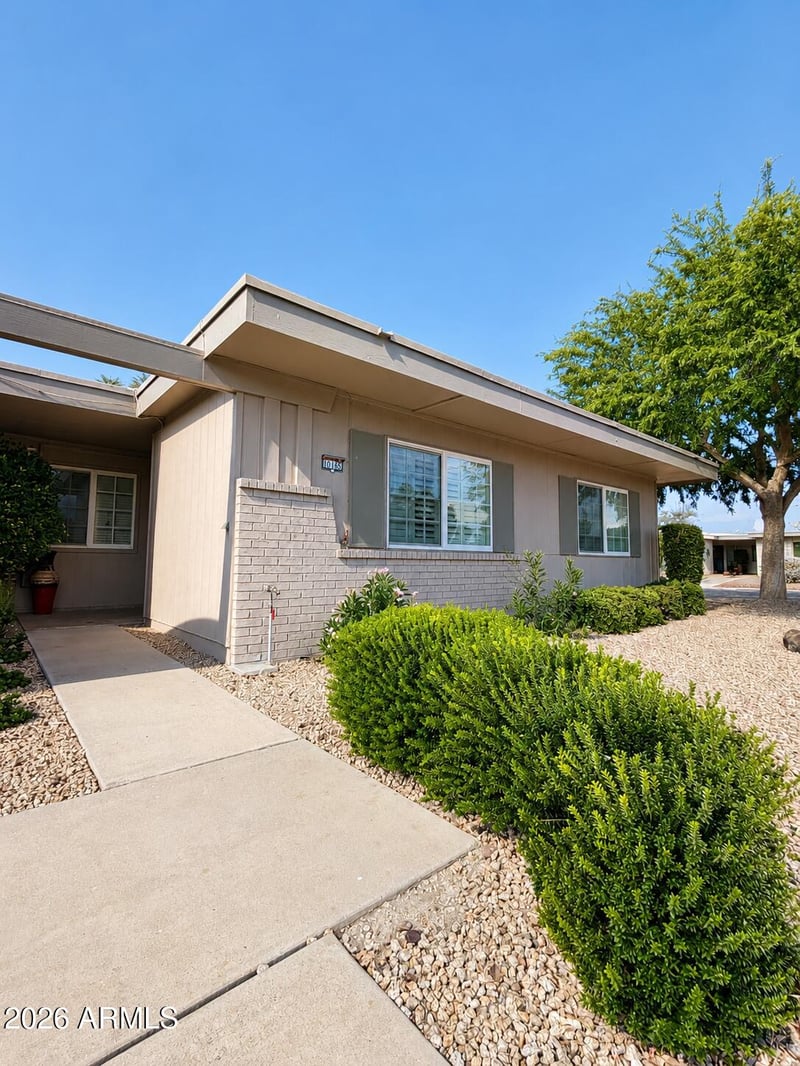 10165 Loma Blanca Dr, Sun City, AZ 85351