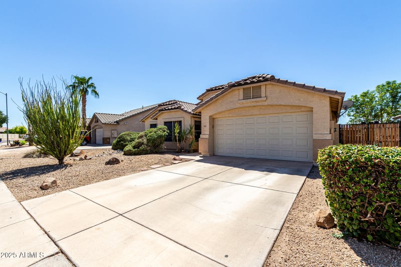 10169 Potter Dr, Peoria, AZ 85383