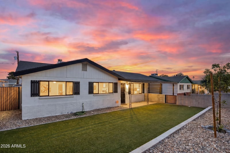 1017 E El Caminito Dr, Phoenix, AZ 85020