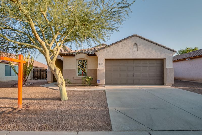 1017 E Grenadine Rd, Phoenix, AZ 85040