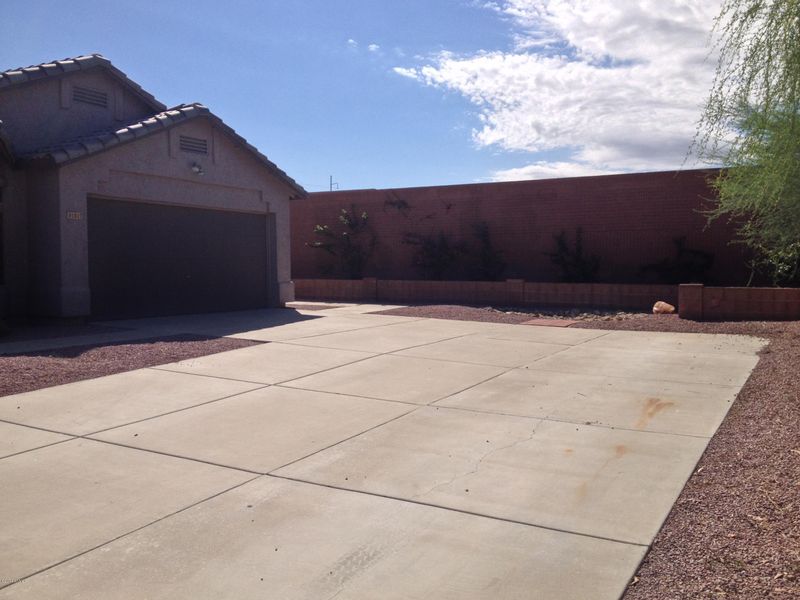 1017 E Pontiac Dr, Phoenix, AZ 85024