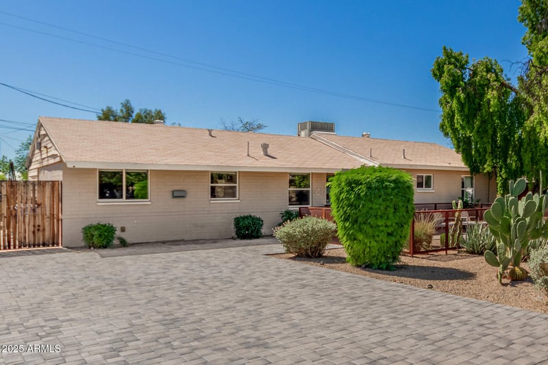 1017 Rose Ln, Phoenix, AZ 85014