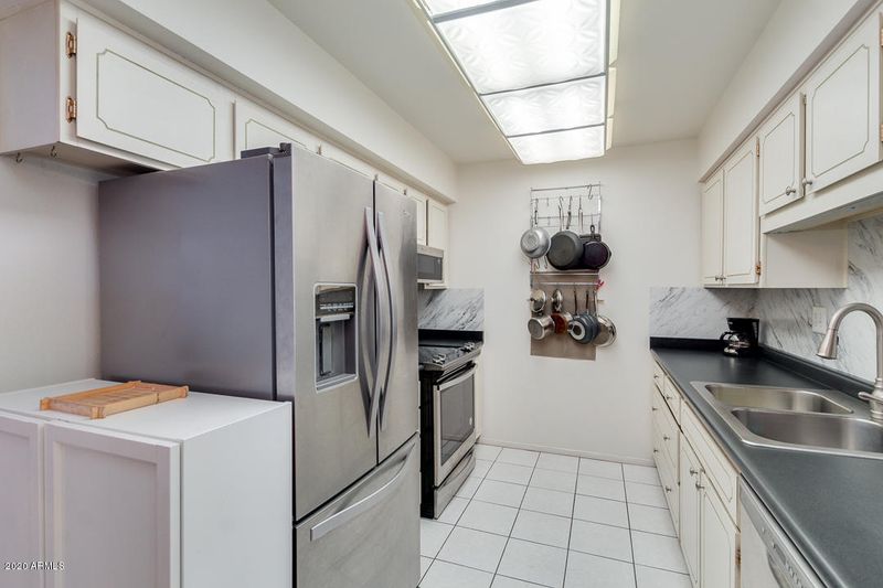 10171 W Thunderbird Blvd, Sun City, AZ 85351