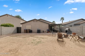 1018 Cowboy Cove Trl, San Tan Valley, AZ 85143