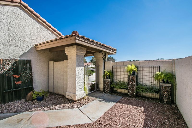 1018 E Chilton Dr, Tempe, AZ 85283