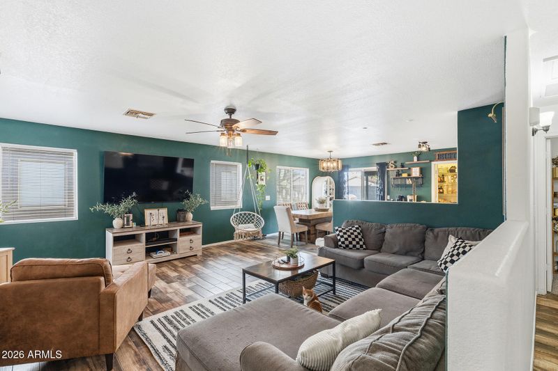 1018 E Cowboy Cove Trl, San Tan Valley, AZ 85143