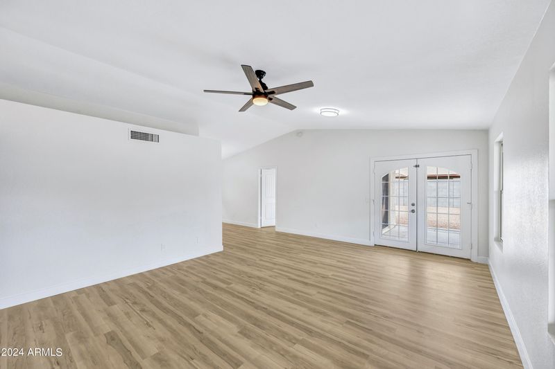 1018 E Wahalla Ln, Phoenix, AZ 85024