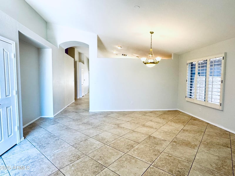 1018 Hiddenview Dr, Phoenix, AZ 85048