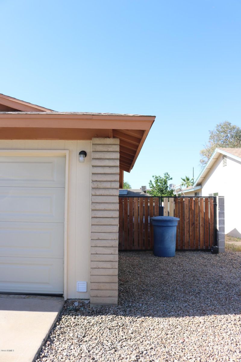 1018 W Carter Dr, Tempe, AZ 85282