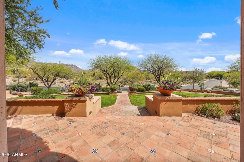 10182 E Gilded Perch Dr, Scottsdale, AZ 85255