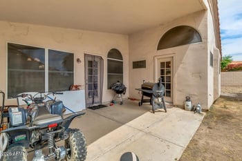 10186 Hacienda Dr, Goodyear, AZ 85338