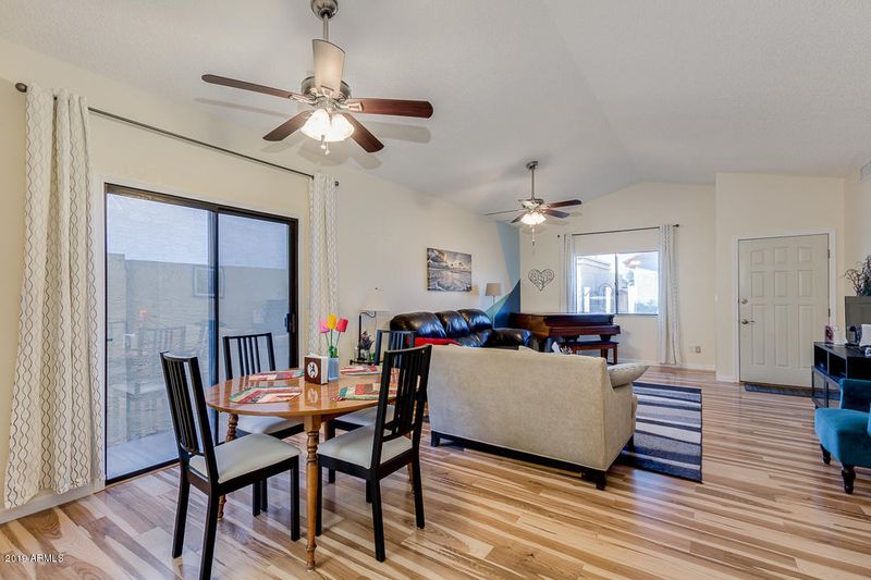1019 E Charleston Ave, Phoenix, AZ 85022