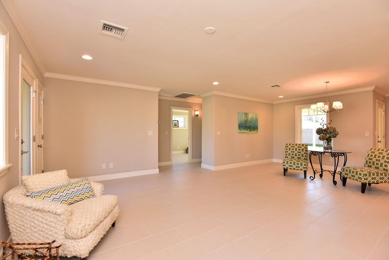 1019 E San Miguel Ave, Phoenix, AZ 85014