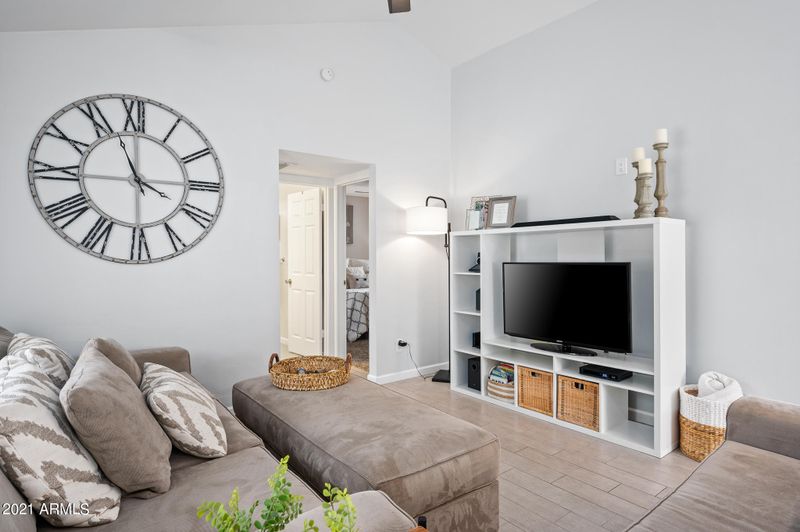 1019 E Tonto Ln, Phoenix, AZ 85024