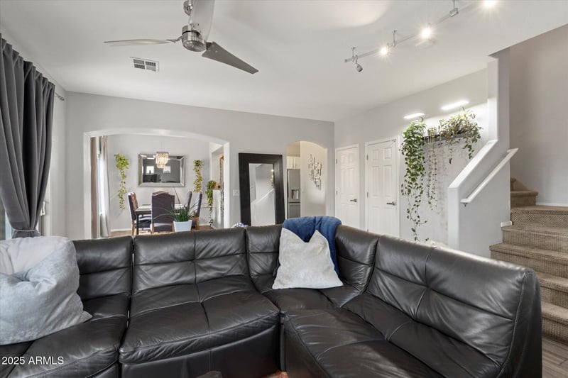 1019 Kowalsky Ln, Phoenix, AZ 85041