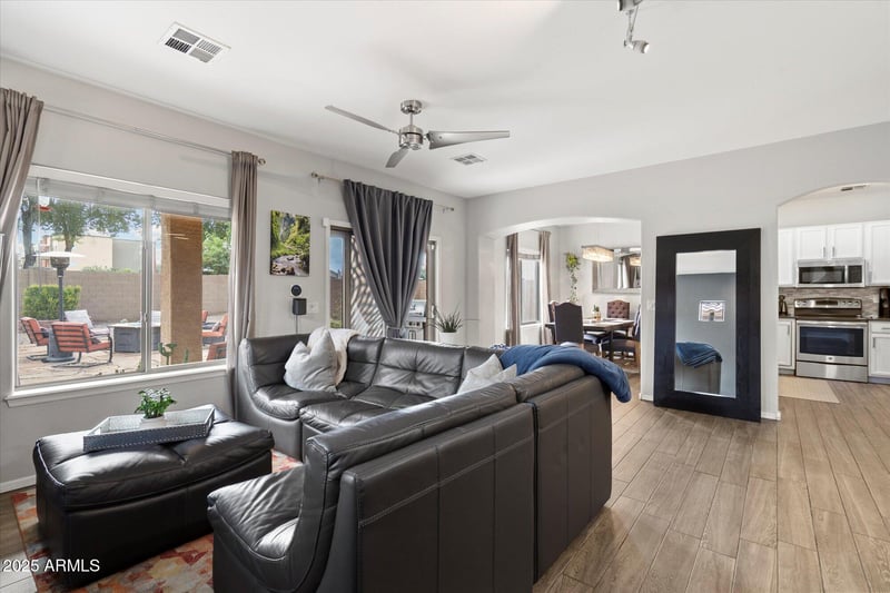 1019 Kowalsky Ln, Phoenix, AZ 85041