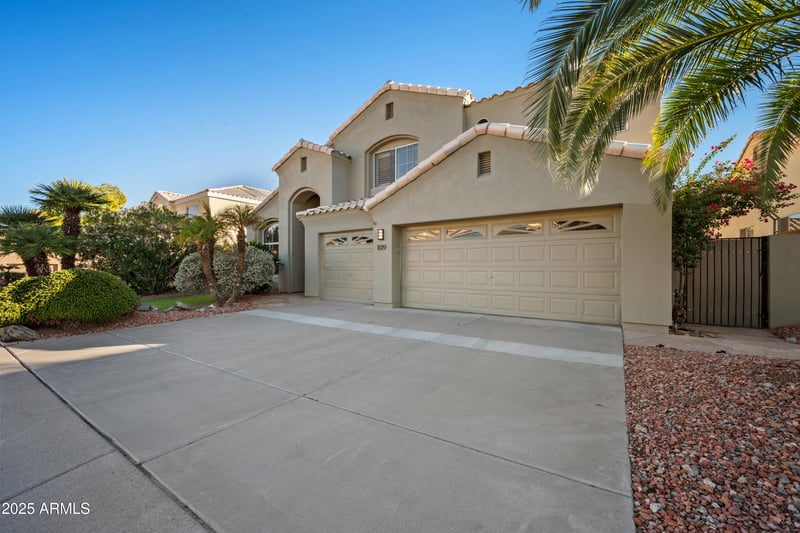 1019 Mountain Sage Dr, Phoenix, AZ 85048