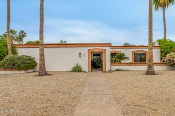 102 Echo Ln, Phoenix, AZ 85021