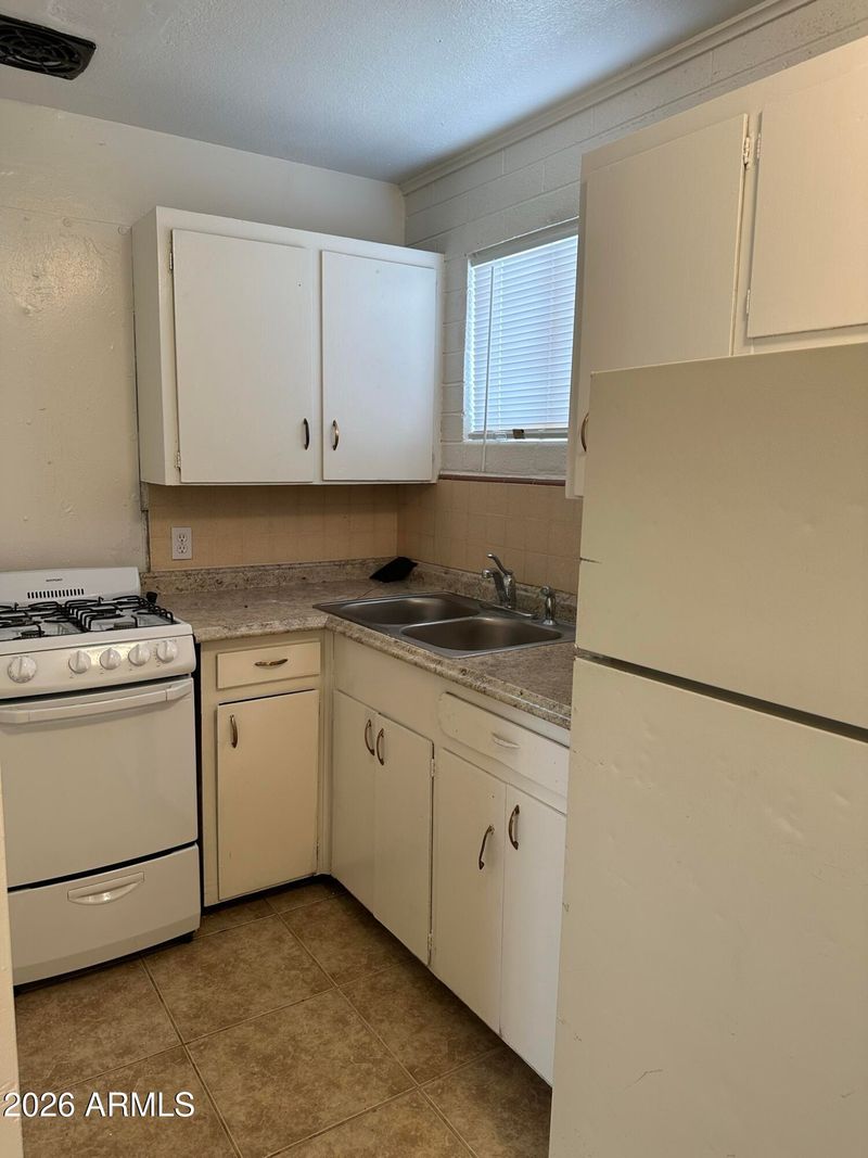 102 S Pomeroy St, Mesa, AZ 85210