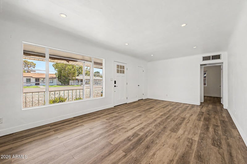 102 8th Pl, Mesa, AZ 85201
