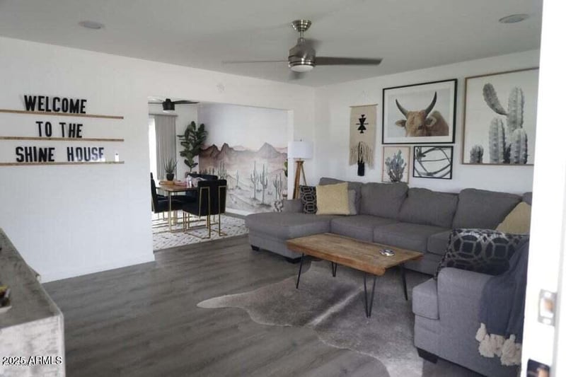 1020 Lola Ln, Tempe, AZ 85281
