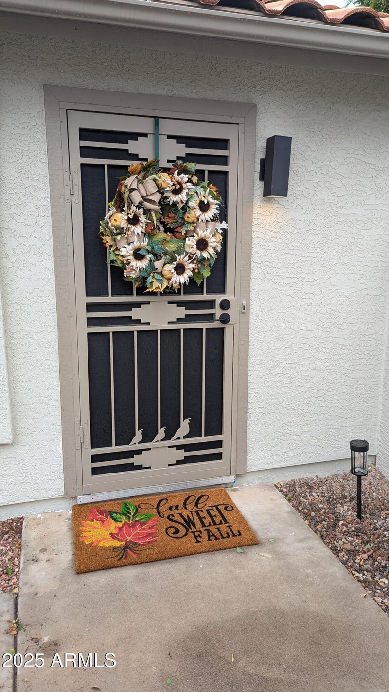 1020 Myrna Ln, Tempe, AZ 85284
