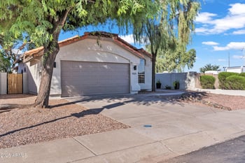 1020 Myrna Ln, Tempe, AZ 85284