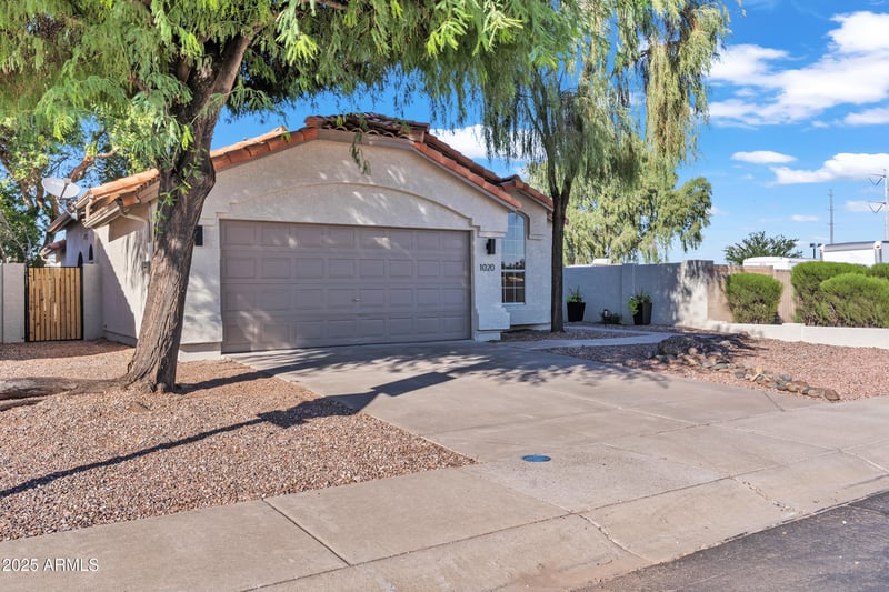 1020 Myrna Ln, Tempe, AZ 85284