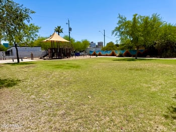 1020 Mckinley St, Phoenix, AZ 85007