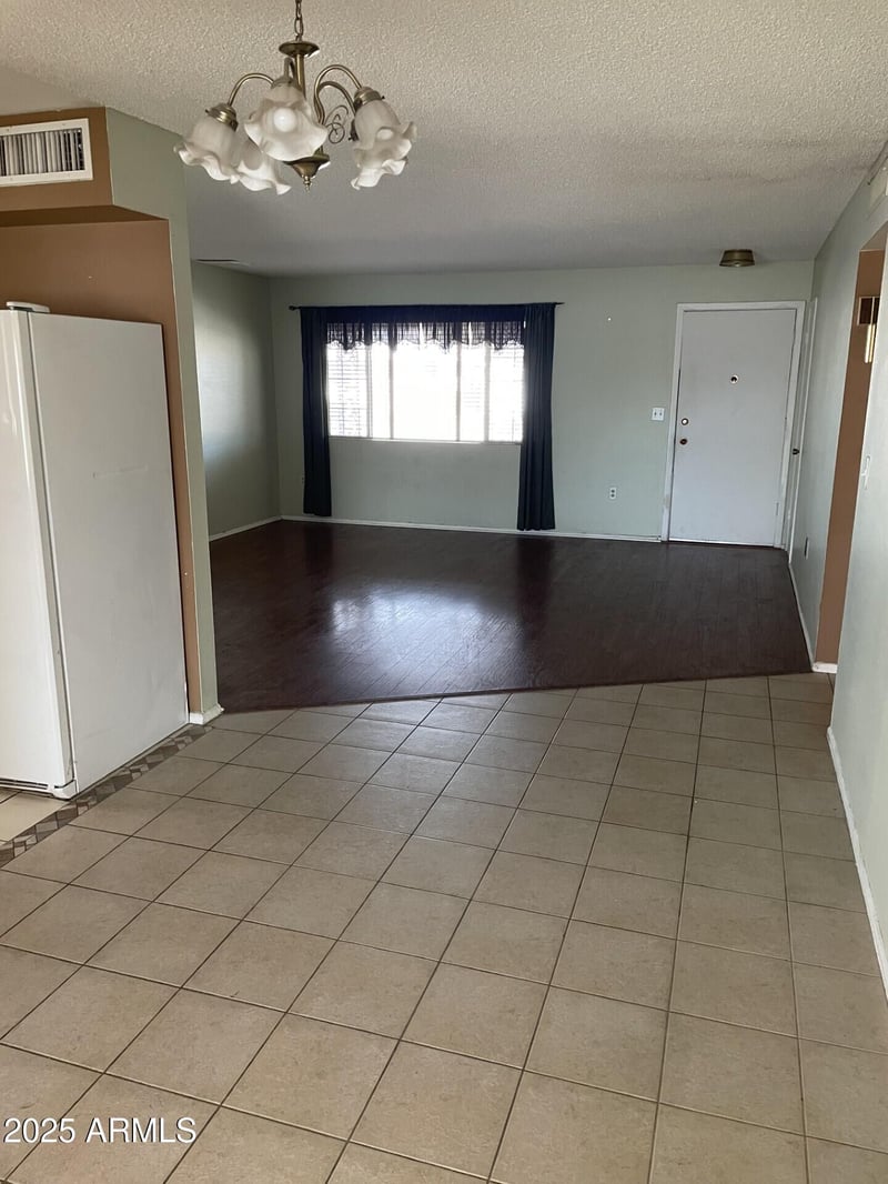 10201 Caron Dr, Sun City, AZ 85351