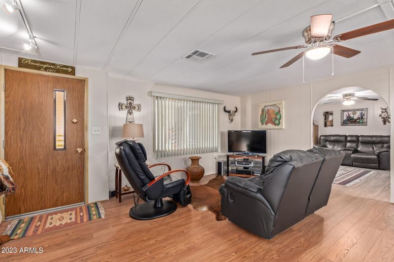 10201 N 99th Ave #117E, Peoria, AZ 85345