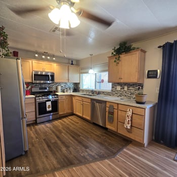 10201 N 99th Ave #141, Peoria, AZ 85345