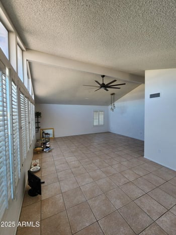 10201 Oak Ridge Dr, Sun City, AZ 85351