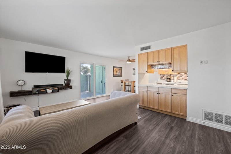 10202 N 8th Pl #B, Phoenix, AZ 85020