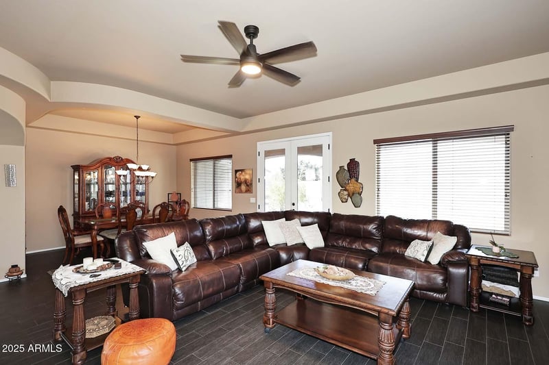 10204 43rd Ave, Laveen, AZ 85339
