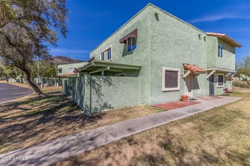 10207 8th St #A, Phoenix, AZ 85020