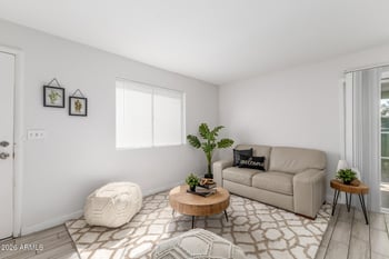 10207 8th St #A, Phoenix, AZ 85020