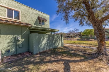 10207 8th St #A, Phoenix, AZ 85020