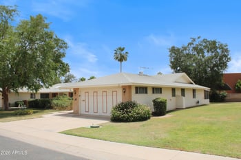 10207 W Kingswood Cir, Sun City, AZ 85351