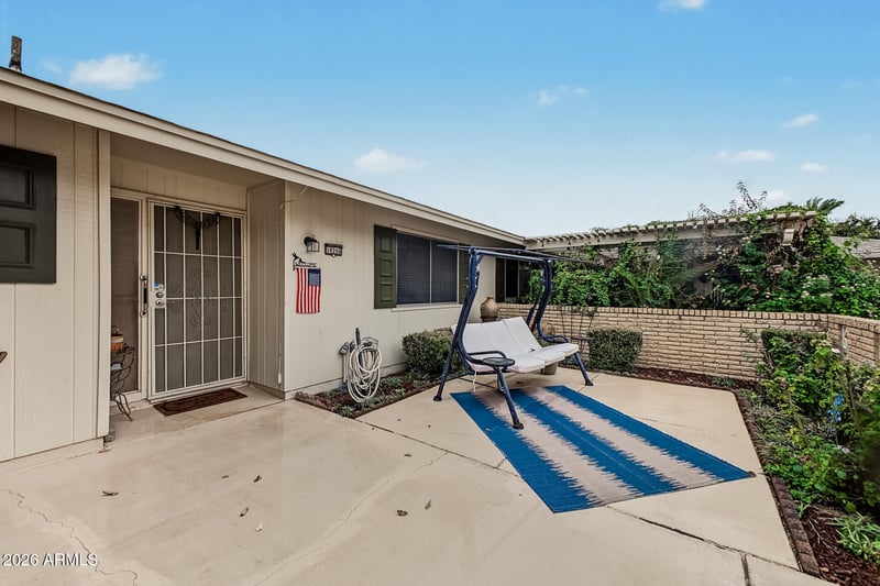10208 W Kingswood Cir, Sun City, AZ 85351