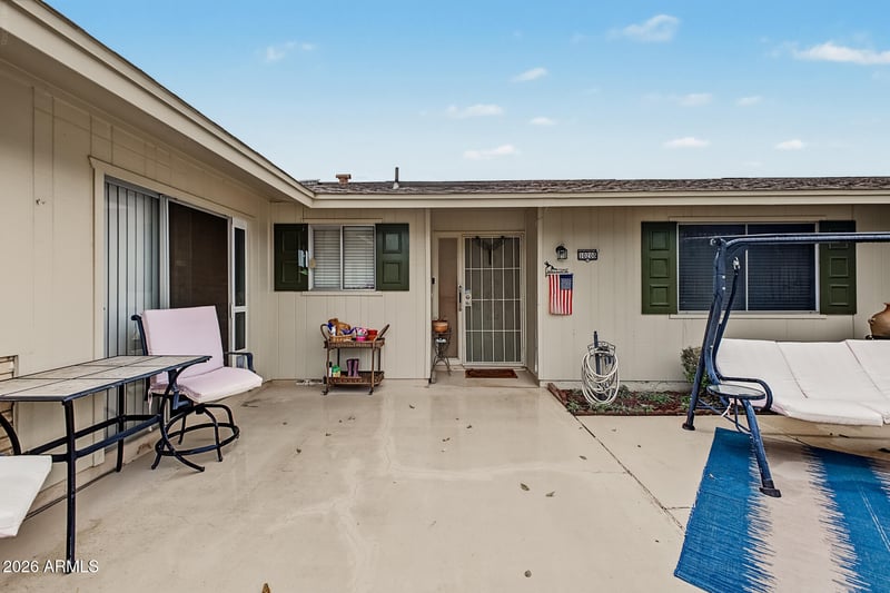 10208 W Kingswood Cir, Sun City, AZ 85351