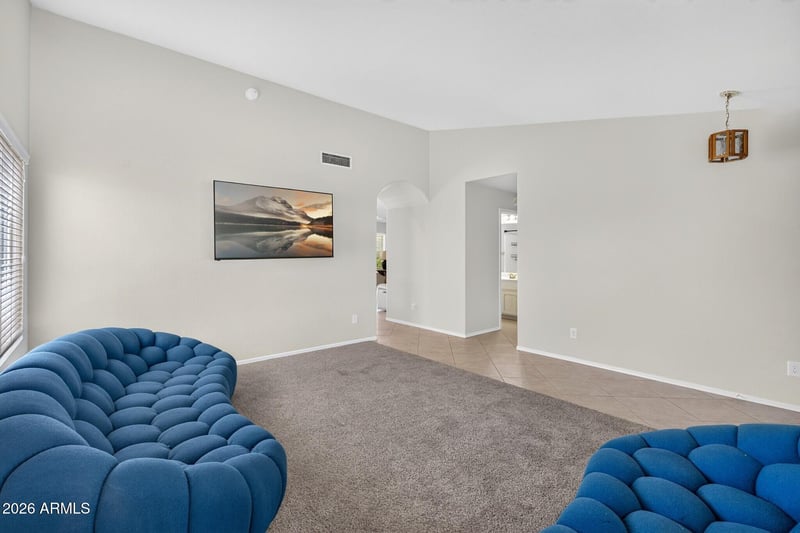 10209 E Coopers Hawk Dr, Sun Lakes, AZ 85248