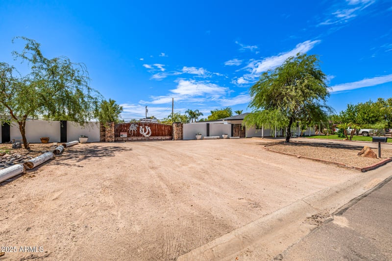 10209 Jones Ave, Mesa, AZ 85208