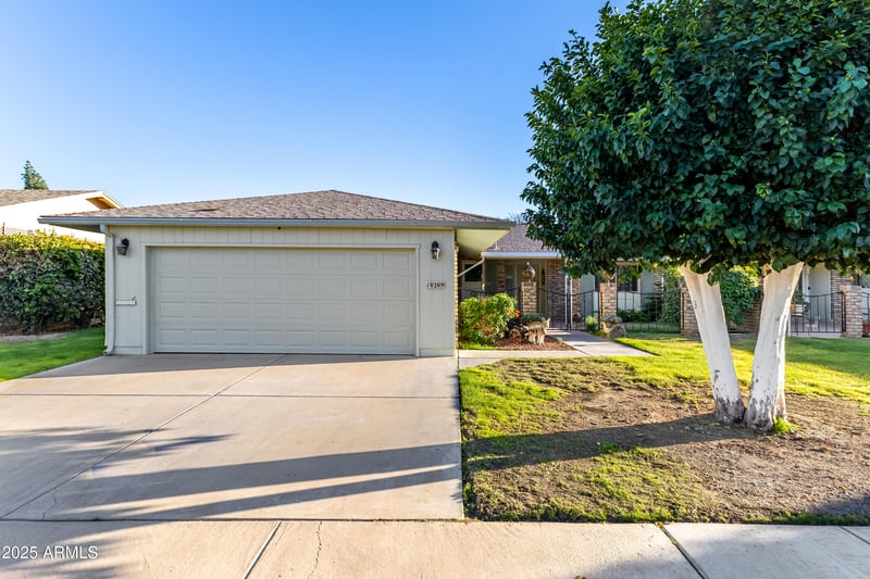 10209 Mountain View Rd, Sun City, AZ 85351